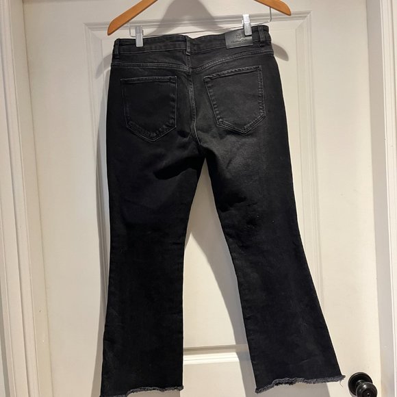 Massimo Dutti washed black cropped kick flare jeans, size 6 - Picture 6 of 7